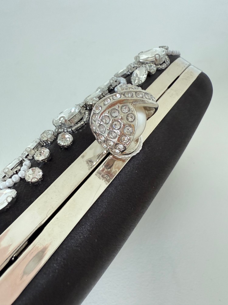 Torebka czarna- kamienie