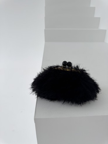 Torebka czarna z włosiem