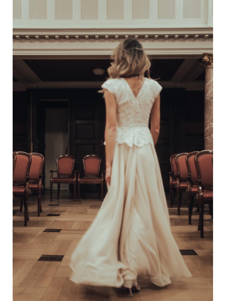 Sukienka długa beżowa AVELLANA