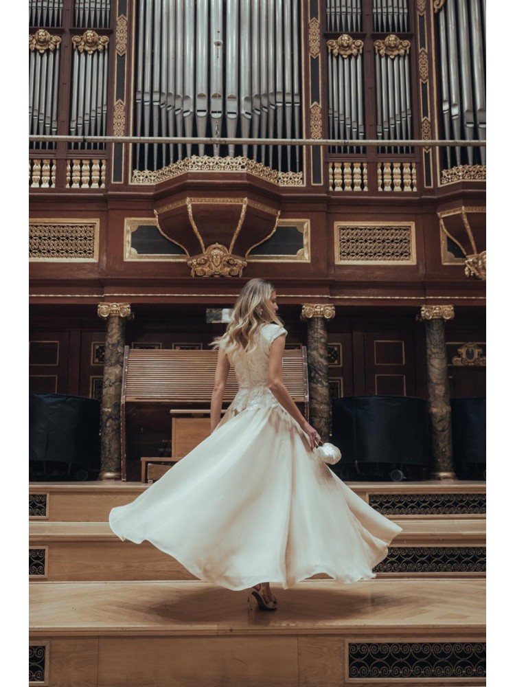 Sukienka długa beżowa AVELLANA