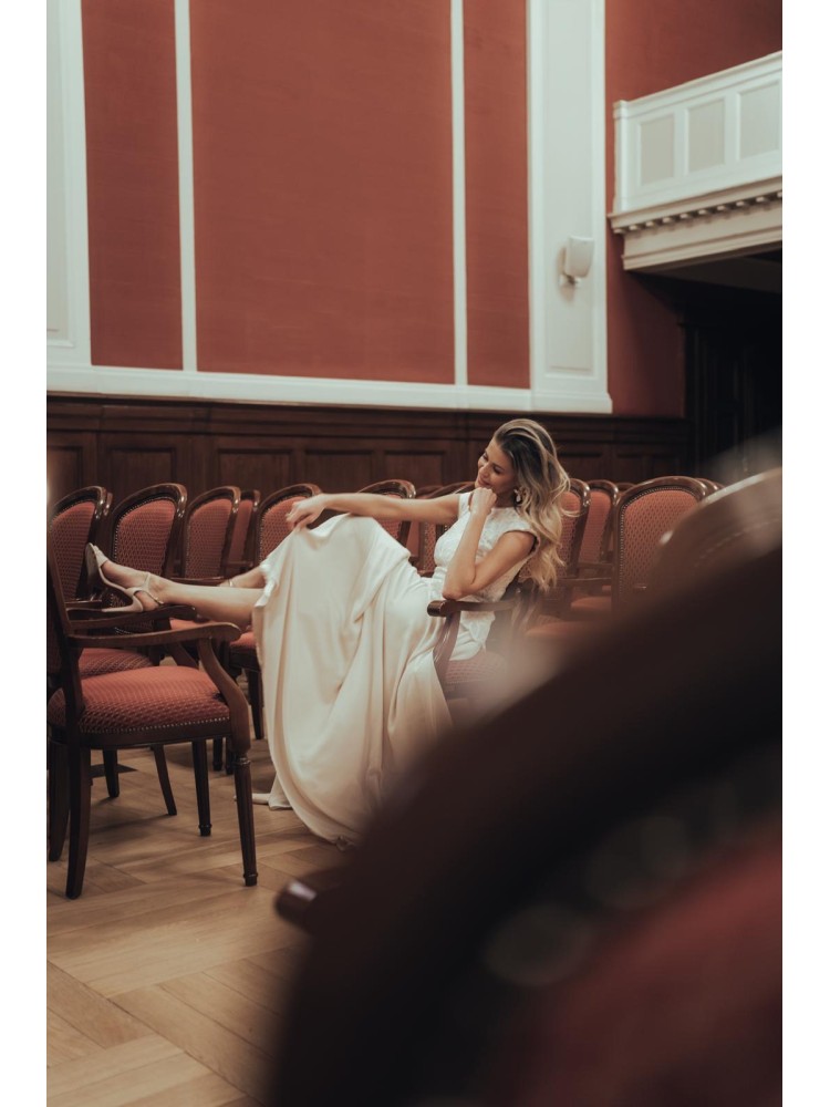 Sukienka długa beżowa AVELLANA